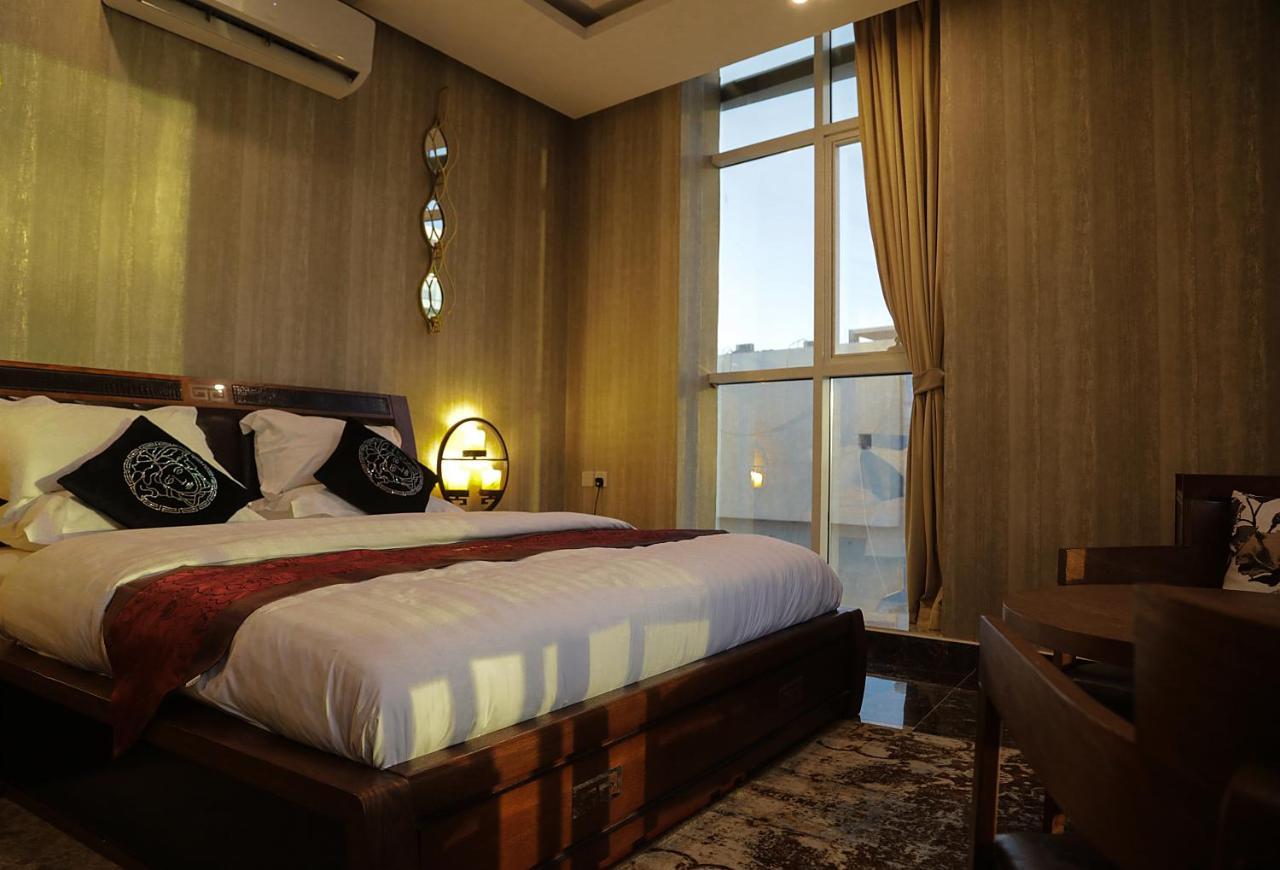 Arto Hotel